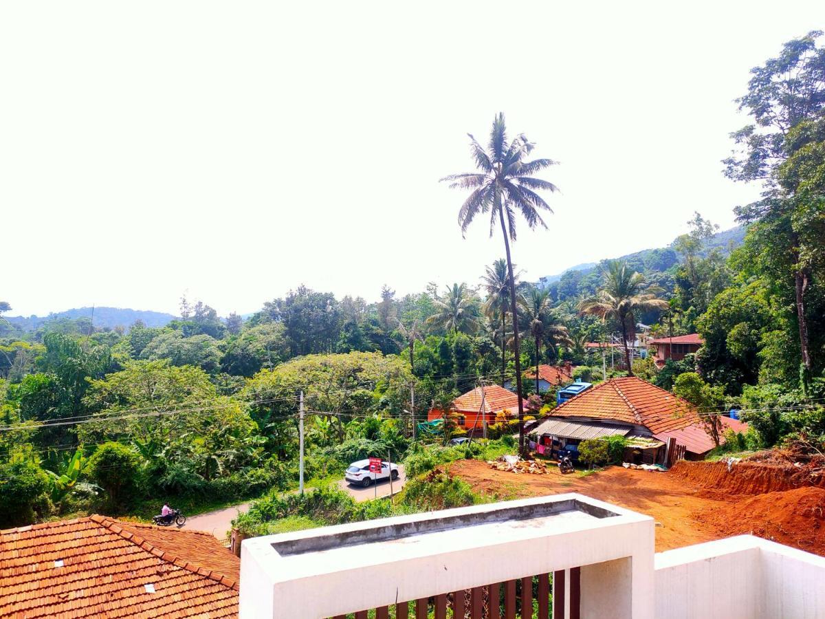 Appartement Empra Exotica à Madikeri Extérieur photo